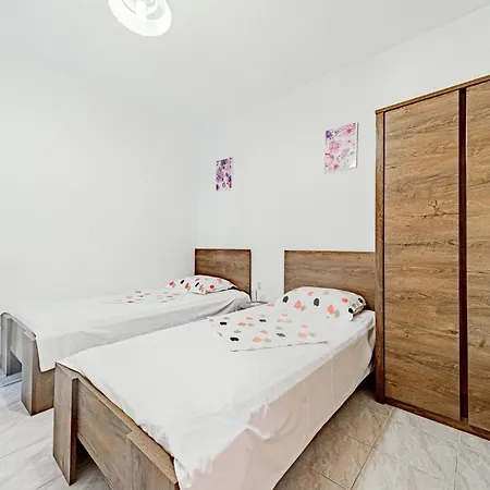 4 Bedroom Stunning In