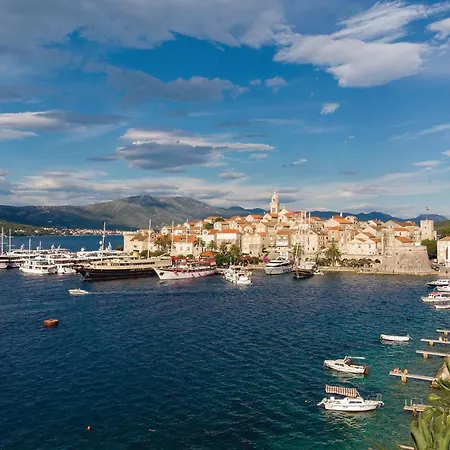 Nice Home In Zrnovo With House Sea View *